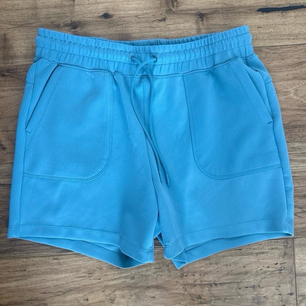 Mondetta Blue Women's Athletic Shorts Size M